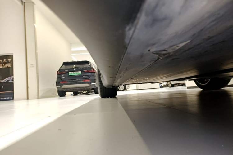 Used Tesla Model Y 2022 Revised Version Rear-Wheel Drive Right Side Sill