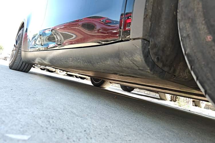 Used Tesla Model Y 2022 Revised Version Rear-Wheel Drive Right Side Sill