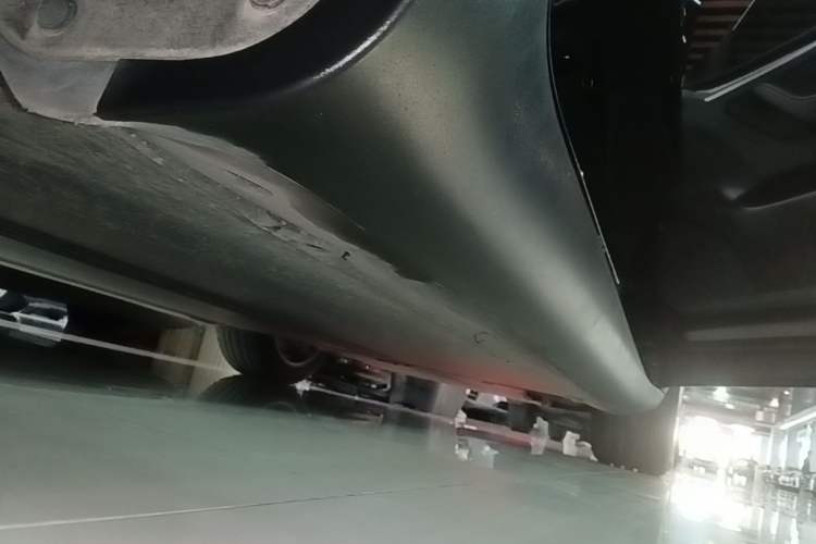 Used Tesla Model Y 2022 Rear-Wheel-Drive Version Right Side Sill