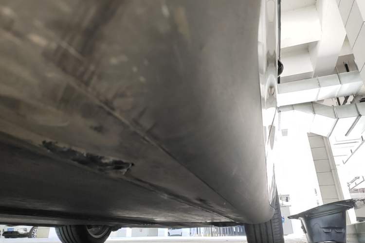 Used Tesla Model Y 2022 Revised Version Rear-Wheel Drive Right Side Sill