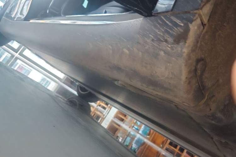 Used Tesla Model Y 2022 Revised Version Rear-Wheel Drive Right Side Sill