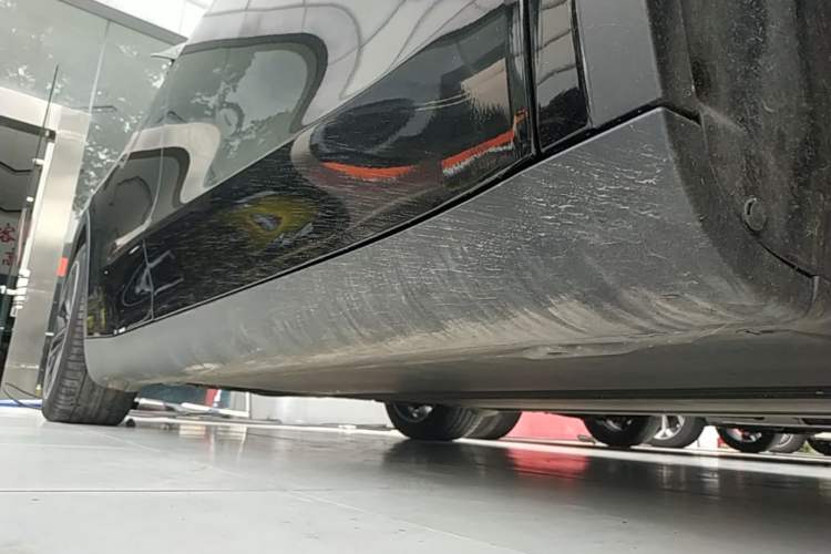 Used Tesla Model Y 2022 Revised Version Rear-Wheel Drive Right Side Sill