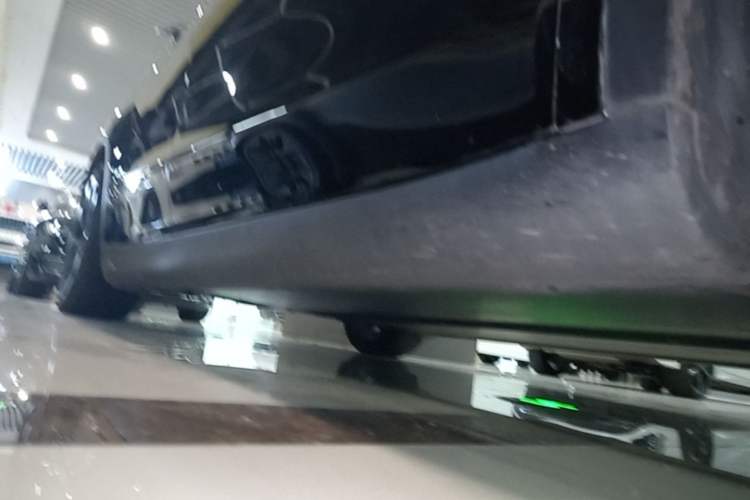 Used Tesla Model Y 2022 Revised Version Rear-Wheel Drive Right Side Sill