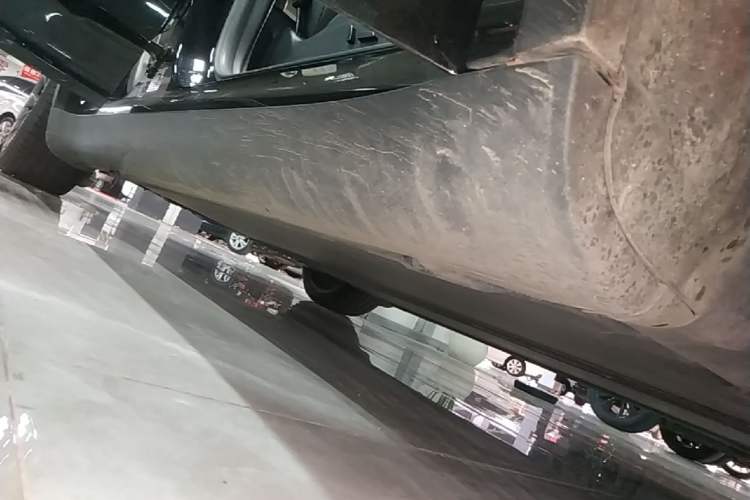 Used Tesla Model Y 2022 Rear-Wheel-Drive Version Right Side Sill
