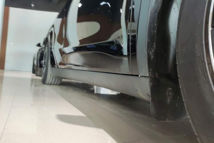 Used Tesla Model Y 2022 Revised Version Rear-Wheel Drive Right Side Sill