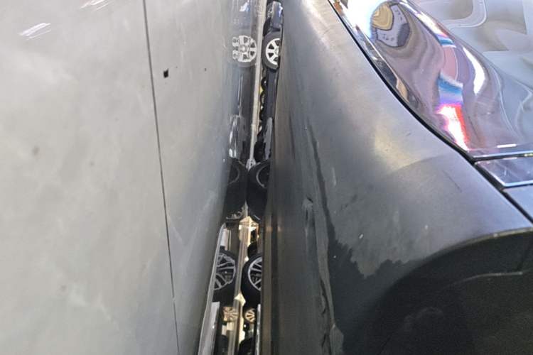 Used Tesla Model Y 2022 Revised Version Rear-Wheel Drive Right Side Sill