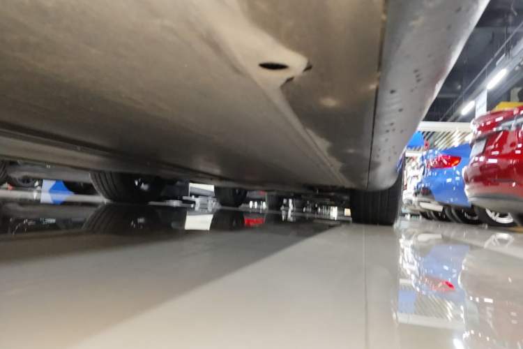 Used Tesla Model Y 2022 Revised Version Rear-Wheel Drive Right Side Sill