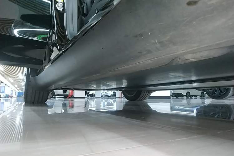 Used Tesla Model Y 2022 Rear-Wheel-Drive Version Right Side Sill
