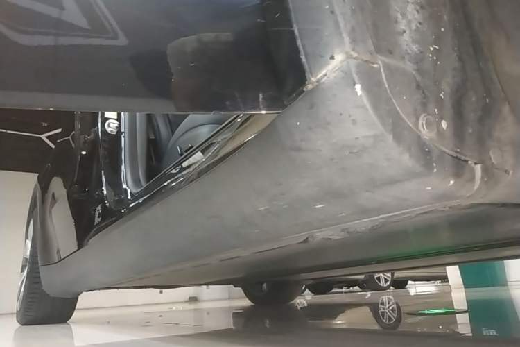 Used Tesla Model Y 2022 Revised Version Rear-Wheel Drive Right Side Sill