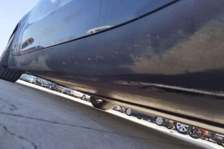 Used Tesla Model Y 2022 Revised Version Rear-Wheel Drive Right Side Sill