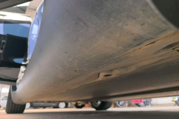 Used Tesla Model Y 2022 Revised Version Rear-Wheel Drive Right Side Sill