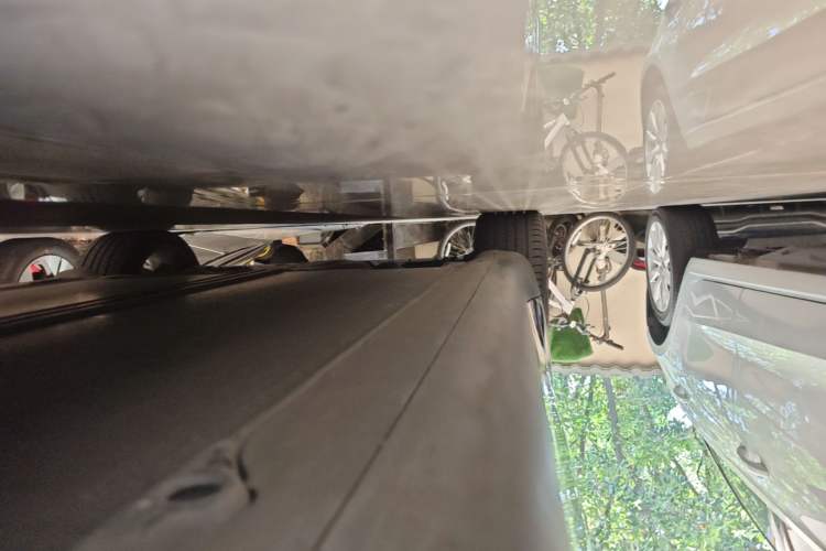 Used Tesla Model Y 2022 Rear-Wheel-Drive Version Right Side Sill