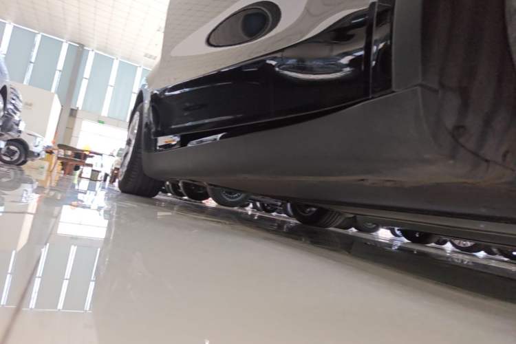 Used Tesla Model Y 2022 Revised Version Rear-Wheel Drive Right Side Sill
