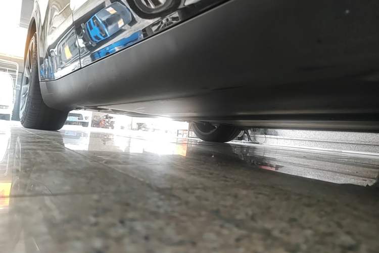 Used Tesla Model Y 2022 Rear-Wheel-Drive Version Right Side Sill