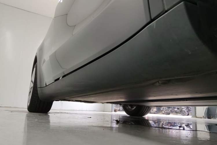 Used Tesla Model Y 2022 Revised Version Rear-Wheel Drive Right Side Sill