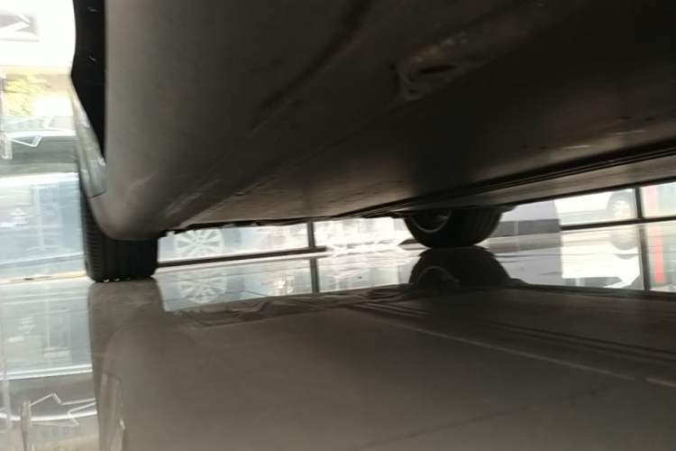 Used Tesla Model Y 2022 Revised Version Rear-Wheel Drive Right Side Sill