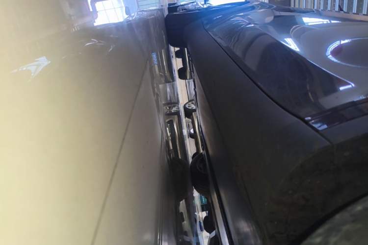 Used Tesla Model Y 2022 Revised Version Rear-Wheel Drive Right Side Sill