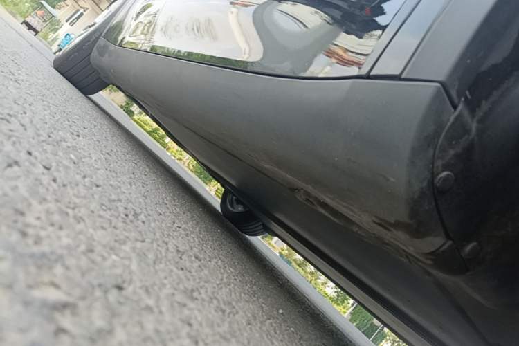 Used Tesla Model Y 2022 Revised Version Rear-Wheel Drive Right Side Sill