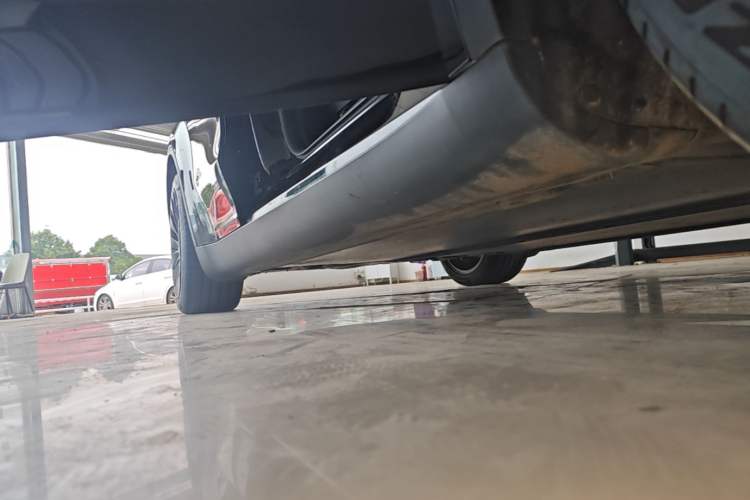 Used Tesla Model Y 2022 Revised Version Rear-Wheel Drive Right Side Sill