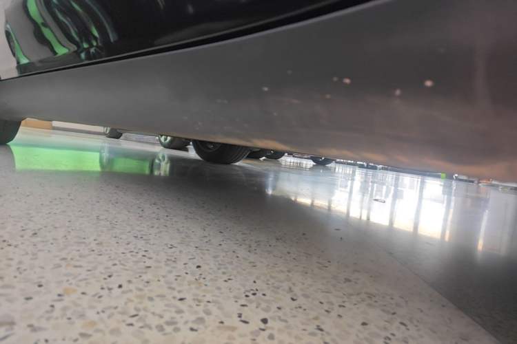 Used Tesla Model Y 2022 Rear-Wheel-Drive Version Right Side Sill