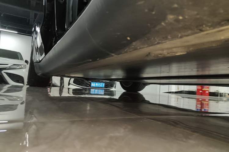 Used Tesla Model Y 2022 Revised Version Rear-Wheel Drive Right Side Sill