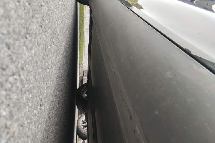 Used Tesla Model Y 2022 Revised Version Rear-Wheel Drive Right Side Sill