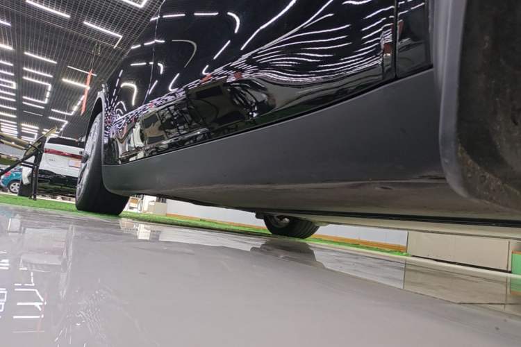 Used Tesla Model Y 2022 Revised Version Rear-Wheel Drive Right Side Sill