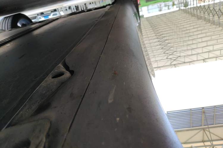 Used Tesla Model Y 2022 Revised Version Rear-Wheel Drive Right Side Sill