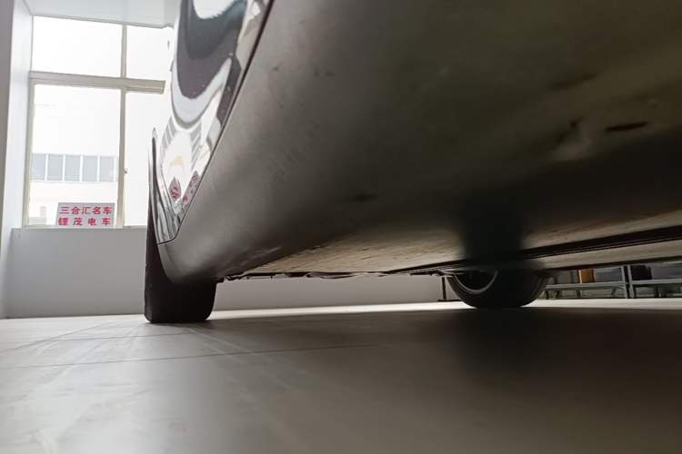 Used Tesla Model Y 2022 Revised Version Rear-Wheel Drive Right Side Sill