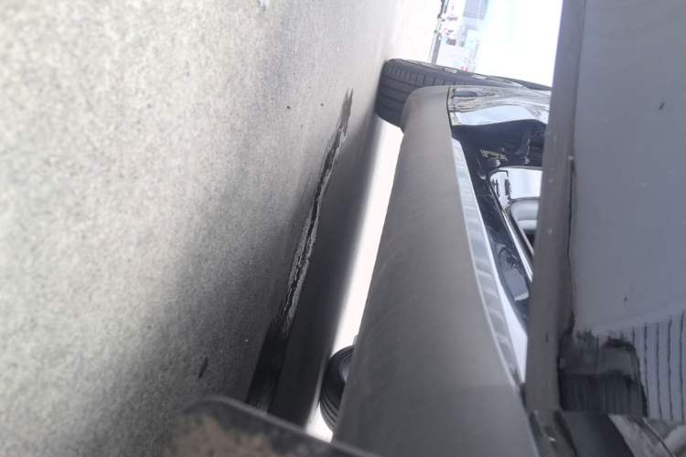 Used Tesla Model Y 2022 Revised Version Rear-Wheel Drive Right Side Sill