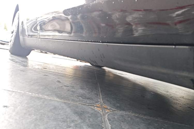 Used Tesla Model Y 2022 Revised Version Rear-Wheel Drive Right Side Sill