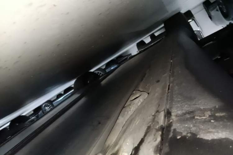 Used Tesla Model Y 2022 Rear-Wheel-Drive Version Right Side Sill