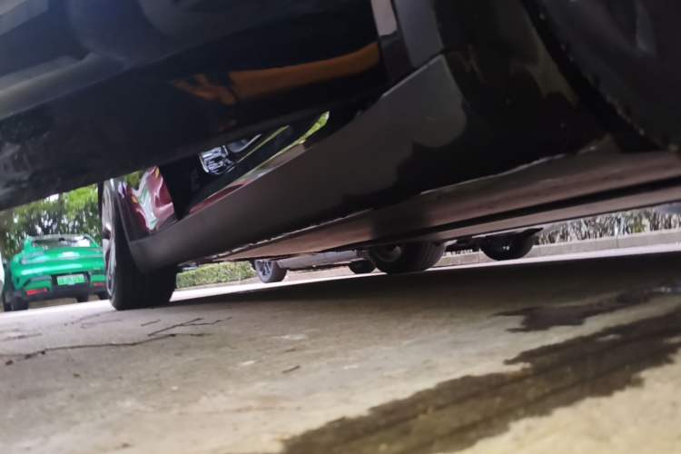 Used Tesla Model Y 2022 Revised Version Rear-Wheel Drive Right Side Sill