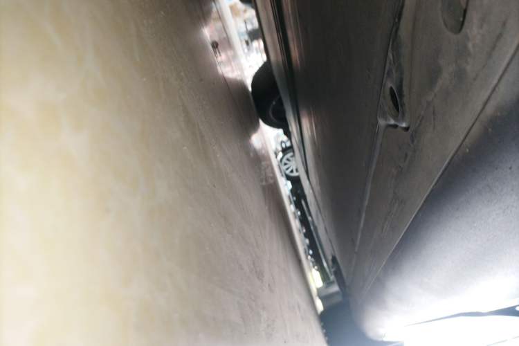 Used Tesla Model Y 2022 Revised Version Rear-Wheel Drive Right Side Sill