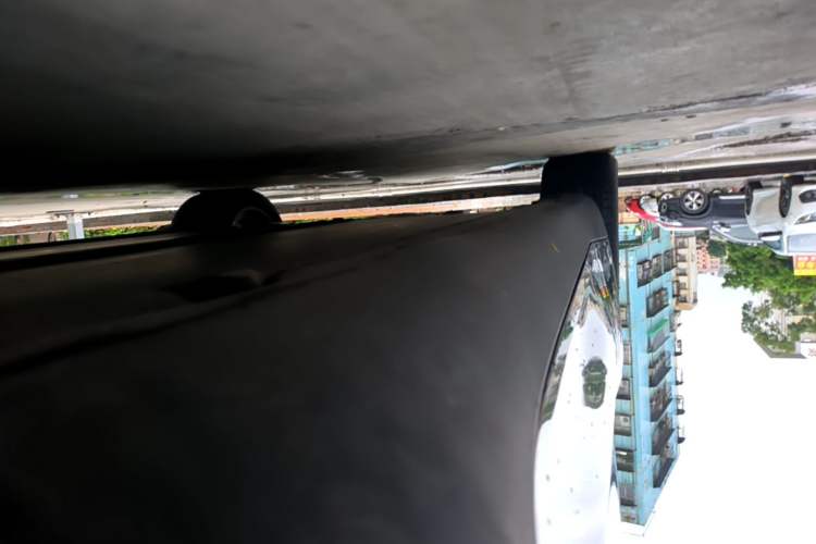 Used Tesla Model Y 2022 Rear-Wheel-Drive Version Right Side Sill