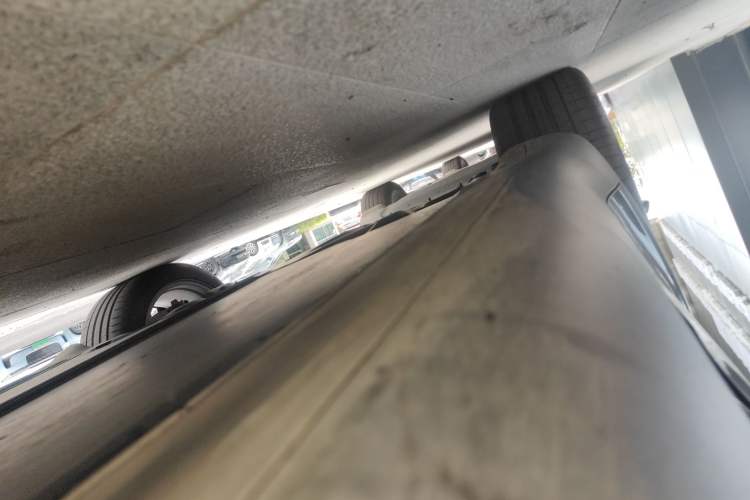 Used Tesla Model Y 2022 Revised Version Rear-Wheel Drive Right Side Sill