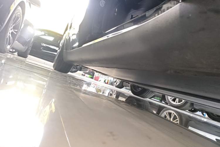 Used Tesla Model Y 2022 Revised Version Long-Range All-Wheel Drive Right Side Sill