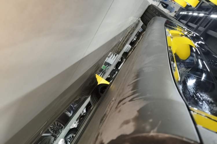 Used Tesla Model Y 2022 Rear-Wheel-Drive Version Right Side Sill