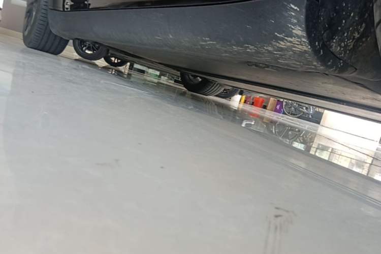 Used Tesla Model Y 2022 Revised Version Rear-Wheel Drive Right Side Sill