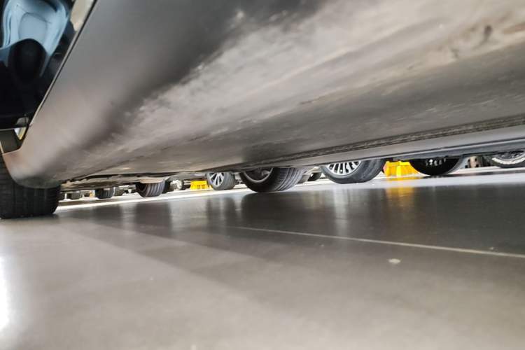 Used Tesla Model Y 2022 Revised Version Rear-Wheel Drive Right Side Sill