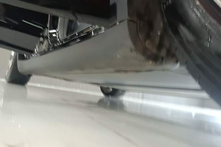 Used Tesla Model Y 2022 Revised Version Rear-Wheel Drive Right Side Sill