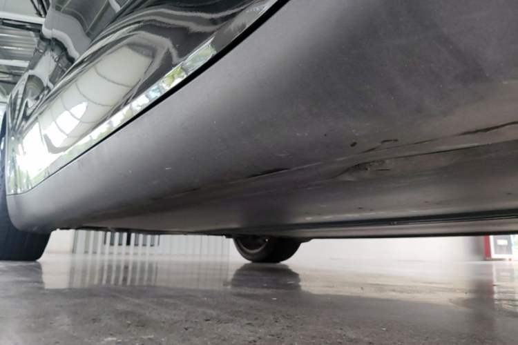 Used Tesla Model Y 2022 Revised Version Rear-Wheel Drive Right Side Sill