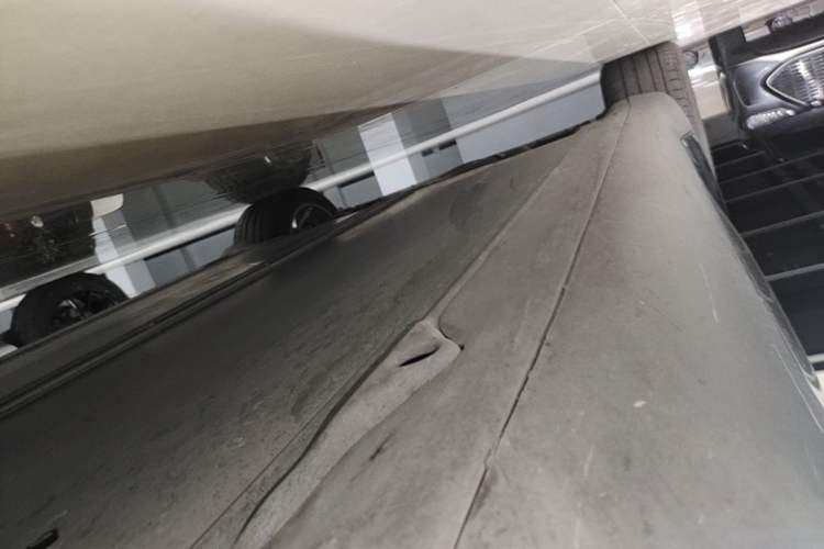 Used Tesla Model Y 2022 Revised Version Rear-Wheel Drive Right Side Sill