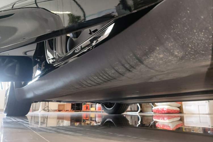 Used Tesla Model Y 2022 Revised Version Long-Range All-Wheel Drive Right Side Sill