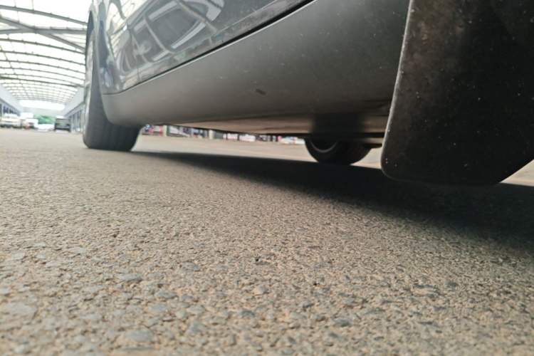 Used Tesla Model Y 2022 Revised Version Rear-Wheel Drive Right Side Sill
