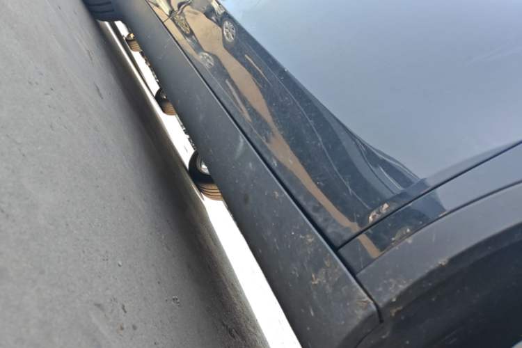 Used Tesla Model Y 2022 Revised Version Rear-Wheel Drive Right Side Sill