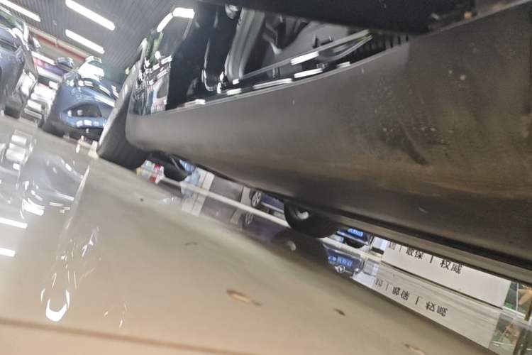 Used Tesla Model Y 2022 Revised Version Rear-Wheel Drive Right Side Sill