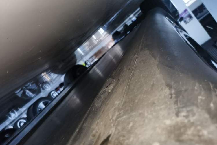 Used Tesla Model Y 2022 Revised Version Rear-Wheel Drive Right Side Sill