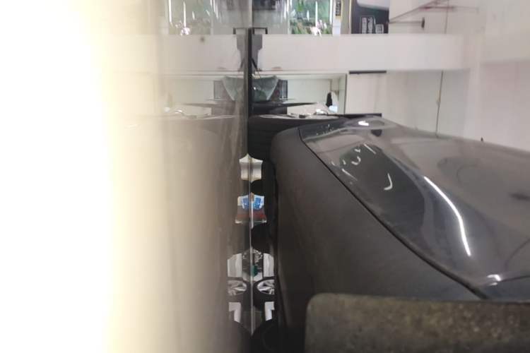 Used Tesla Model Y 2022 Rear-Wheel-Drive Version Right Side Sill