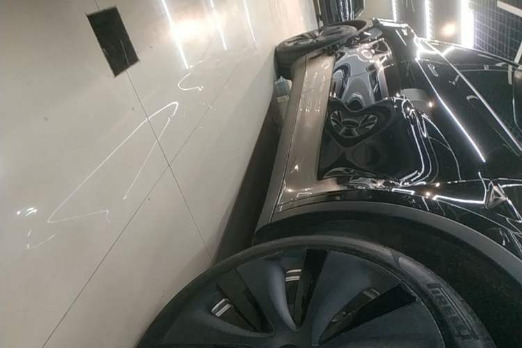 Used Tesla Model Y 2022 Revised Version Rear-Wheel Drive Right Side Sill